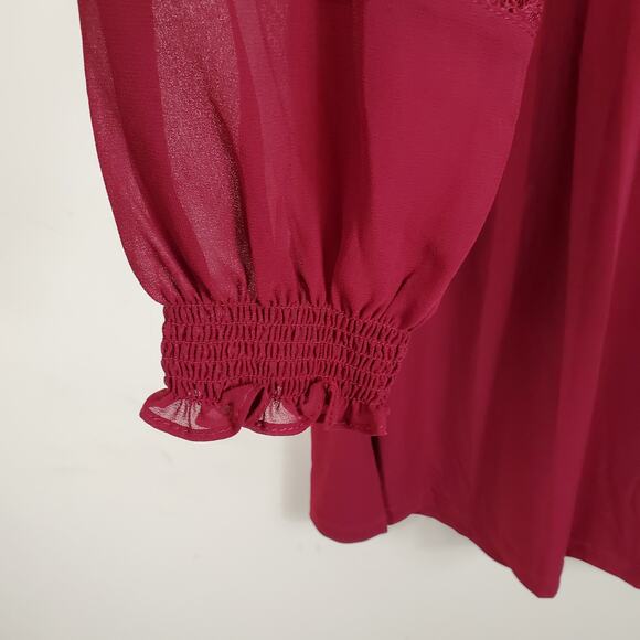 4/$25 Susan Graver Red Crochet Sleeve Blouse S - Picture 4 of 10